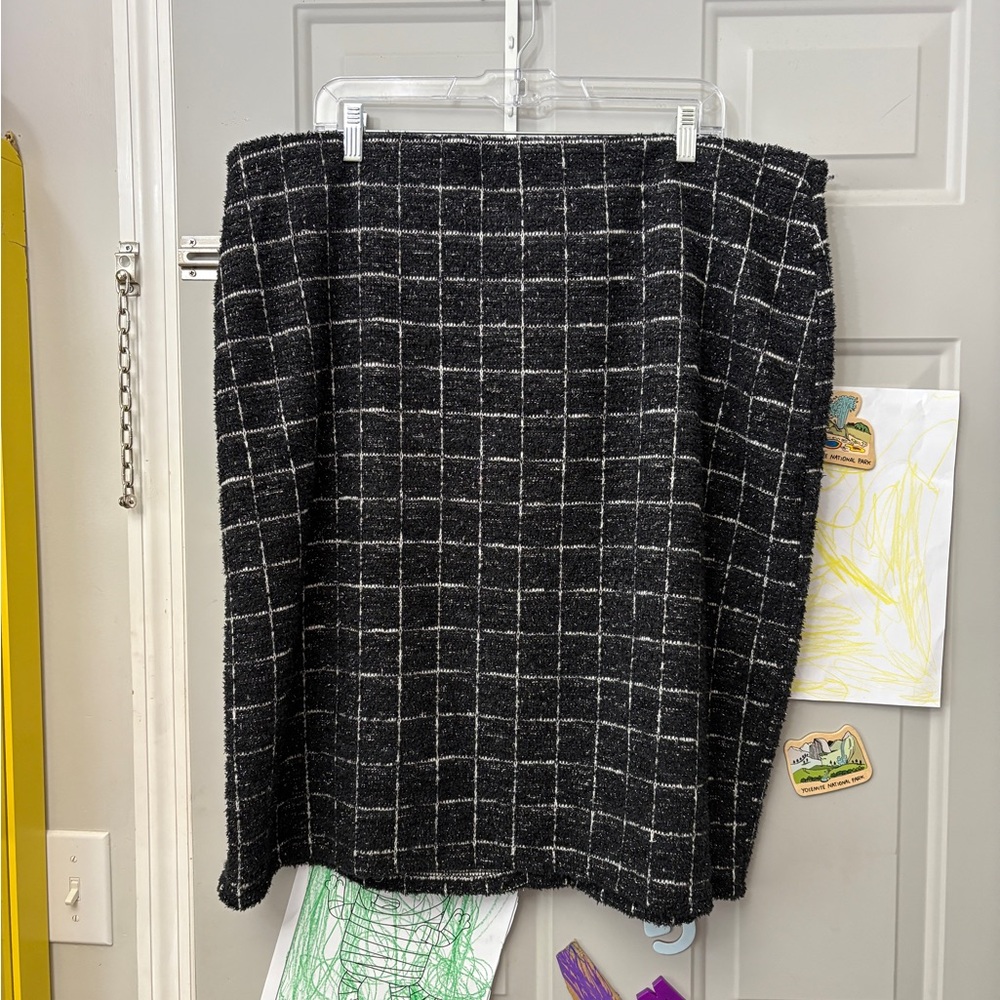 Cato Elegant Black and White Checkered Pencil Skirt